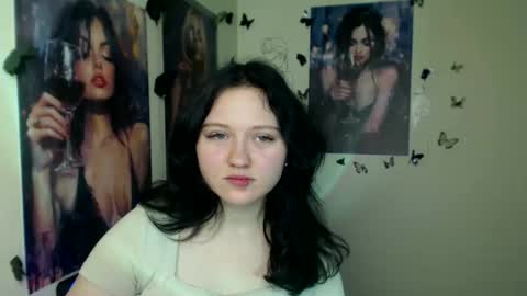 Alice online show from December 22, 2025, 7:33 pm