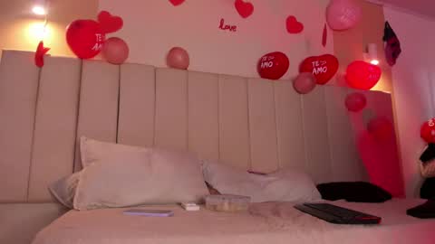 Snapshot of _frida_1 chatting on February 18, 2025, 1:00 pm Frida online show from February 18, 2025, 1:00 pm