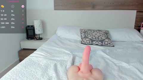  fullmoon online show from December 26, 2024, 6:43 pm