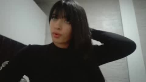 Mia-foster online show from November 8, 2025, 2:45 am