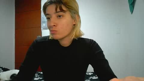 Snapshot of _genesid_dixton chatting on May 5, 2026, 6:49 pm Mia-foster online show from May 5, 2026, 6:49 pm