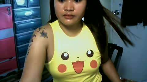 Snapshot of _genevieve22_ chatting on July 7, 2026, 2:03 am genny online show from July 7, 2026, 2:03 am