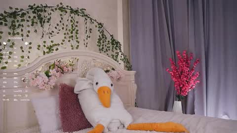 Milly online show from September 25, 2025, 12:58 am