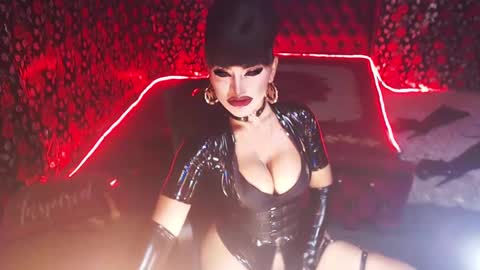 Snapshot of _hailyourqueenx chatting on December 23, 2024, 2:02 am GoDDess Chloe online show from December 23, 2024, 2:02 am