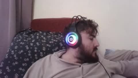  hasanhz.  online show from December 3, 2025, 8:00 am