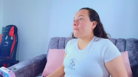 Snapshot of _honey1_ chatting on October 15, 2025, 1:33 pm Honey online show from October 15, 2025, 1:33 pm