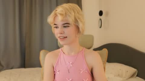 Snapshot of _honnyland chatting on June 10, 2026, 1:32 pm Alisha online show from June 10, 2026, 1:32 pm