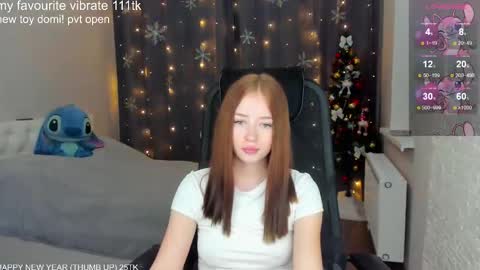 Snapshot of _hot_mia_1 chatting on December 9, 2024, 6:25 pm _hot_mia_1 online show from December 9, 2024, 6:25 pm