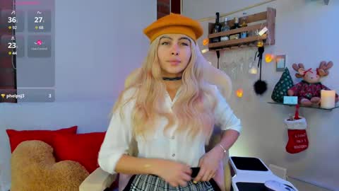 Snapshot of _hottie__ chatting on December 15, 2024, 10:26 pm _hottie__ online show from December 15, 2024, 10:26 pm