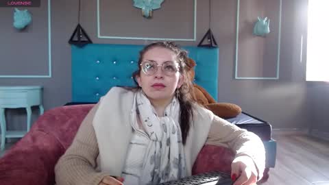 Snapshot of _isaabellaa chatting on September 25, 2025, 11:47 am Isa online show from September 25, 2025, 11:47 am