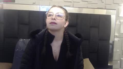 Snapshot of _isaabellaa chatting on January 17, 2026, 11:59 am Isa online show from January 17, 2026, 11:59 am