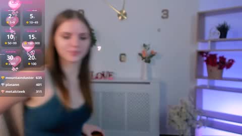 _janet_winston online show from December 6, 2024, 1:33 pm