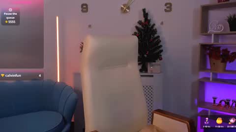 _janet_winston online show from December 14, 2024, 6:56 am
