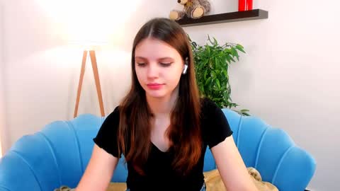 _janet_winston online show from January 28, 2025, 6:49 am
