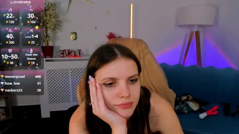 _janet_winston online show from February 8, 2025, 1:01 pm