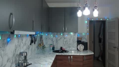 Snapshot of _joni_new_ chatting on January 4, 2025, 1:52 am Joni online show from January 4, 2025, 1:52 am