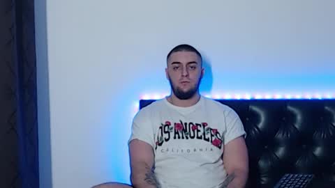 Snapshot of _joni_new_ chatting on November 8, 2025, 4:01 am Joni online show from November 8, 2025, 4:01 am