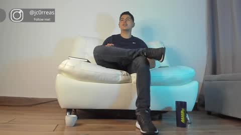 _juanes__ online show from January 12, 2025, 11:15 pm