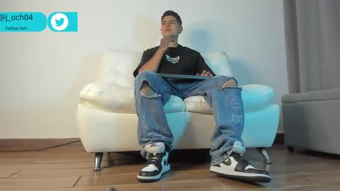 _juanes__ online show from February 3, 2025, 10:54 pm