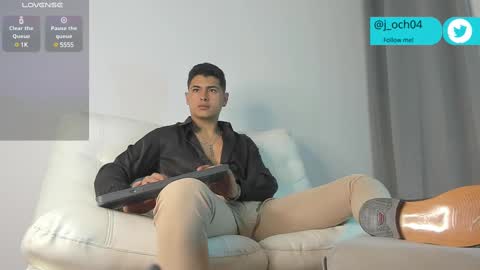 _juanes__ online show from March 8, 2025, 10:24 pm