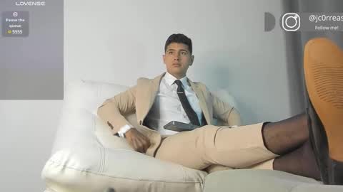 _juanes__ online show from March 12, 2025, 3:46 am