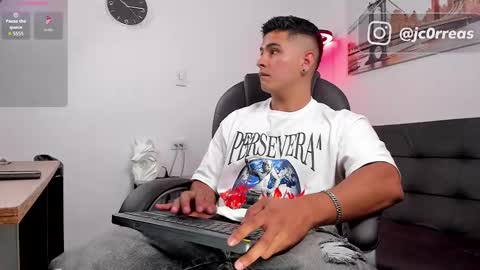 _juanes__ online show from October 15, 2025, 10:32 pm