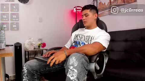 _juanes__ online show from October 25, 2025, 10:37 pm