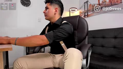 _juanes__ online show from November 1, 2025, 10:12 pm