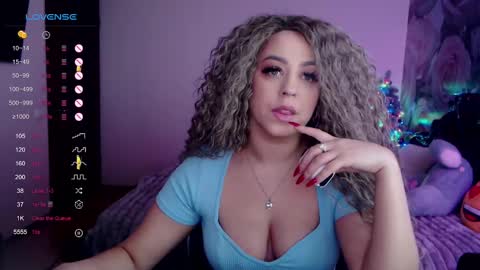 _just_a_queen_3 online show from February 2, 2025, 5:37 pm