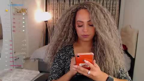 _just_a_queen_3 online show from September 13, 2025, 4:40 pm