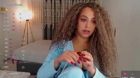 _just_a_queen_3 online show from October 1, 2025, 9:37 am