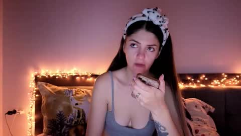 Snapshot of _just_a_simple_girl chatting on December 22, 2025, 7:49 am _just_a_simple_girl online show from December 22, 2025, 7:49 am