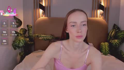 Kira online show from November 18, 2025, 7:13 am