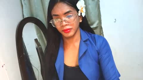 Snapshot of _karie_ chatting on October 13, 2025, 6:41 pm _karie_ online show from October 13, 2025, 6:41 pm