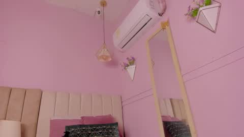 Snapshot of _karol_18 chatting on October 28, 2025, 6:43 pm karol online show from October 28, 2025, 6:43 pm