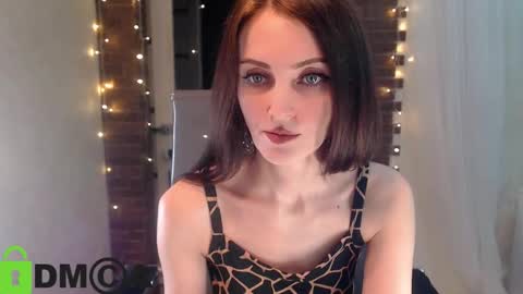  karolina online show from October 7, 2025, 6:27 pm