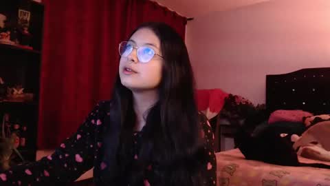 Snapshot of _kat_sweet chatting on February 10, 2025, 3:35 am Cata online show from February 10, 2025, 3:35 am