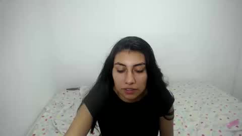 Snapshot of _katerin_love chatting on February 25, 2025, 12:14 am kateryn online show from February 25, 2025, 12:14 am
