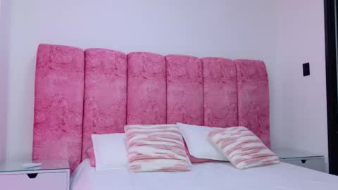 Kendall online show from December 22, 2025, 11:51 am