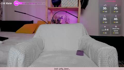 Kiara 0100 - 0700 UTC almost every day online show from October 30, 2025, 7:21 am