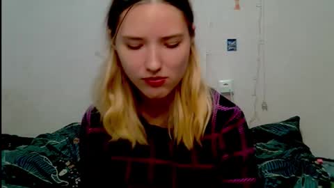 Snapshot of _kikiclark_ chatting on October 5, 2025, 9:13 pm _kikiclark_ online show from October 5, 2025, 9:13 pm