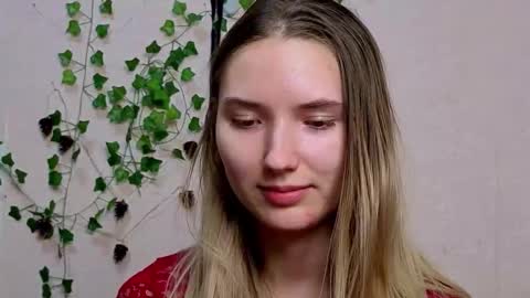 _kikiclark_ online show from February 20, 2026, 8:53 pm