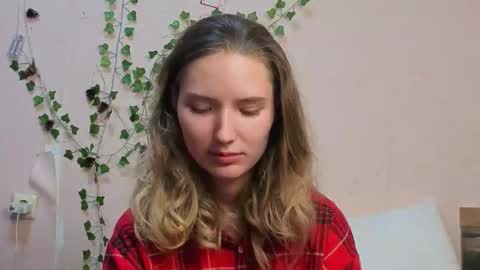 _kikiclark_ online show from March 4, 2026, 8:59 pm