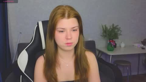 Molly   Emily online show from December 16, 2025, 2:22 pm