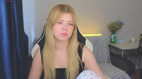 Molly   Emily online show from May 26, 2026, 2:35 pm