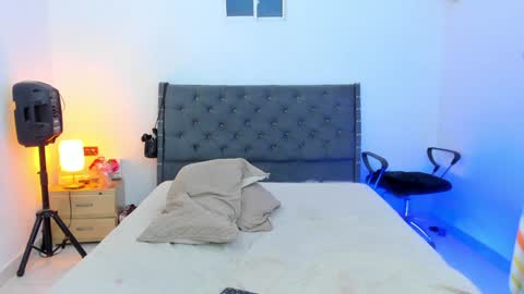 your favorite girl online show from January 16, 2025, 10:23 pm