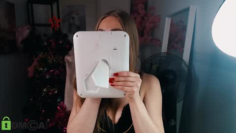 Snapshot of _kittyboo chatting on December 23, 2024, 7:38 am Aleksa online show from December 23, 2024, 7:38 am