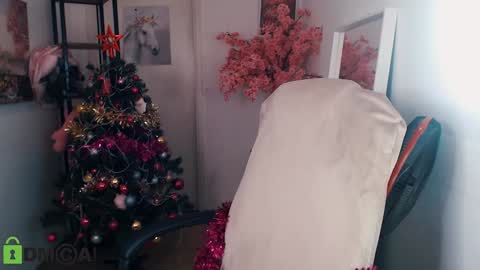 Snapshot of _kittyboo chatting on January 8, 2025, 6:41 am Aleksa online show from January 8, 2025, 6:41 am