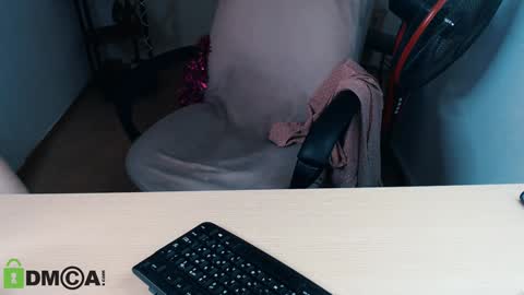 Snapshot of _kittyboo chatting on January 21, 2025, 11:24 am Aleksa online show from January 21, 2025, 11:24 am