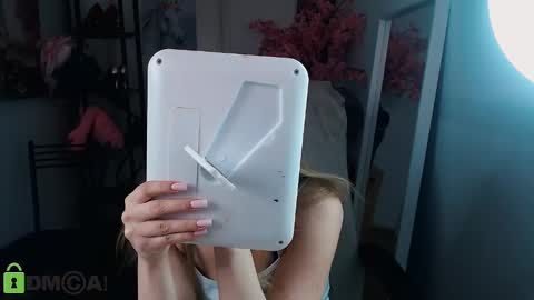 Snapshot of _kittyboo chatting on February 12, 2025, 8:49 am Aleksa online show from February 12, 2025, 8:49 am